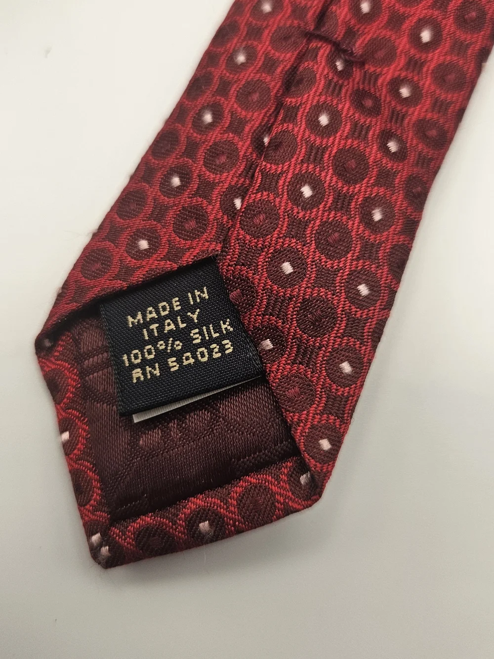 Men's Banana Republic Red Geometric MedallionSilkTie Vintage Made In Italy #4086